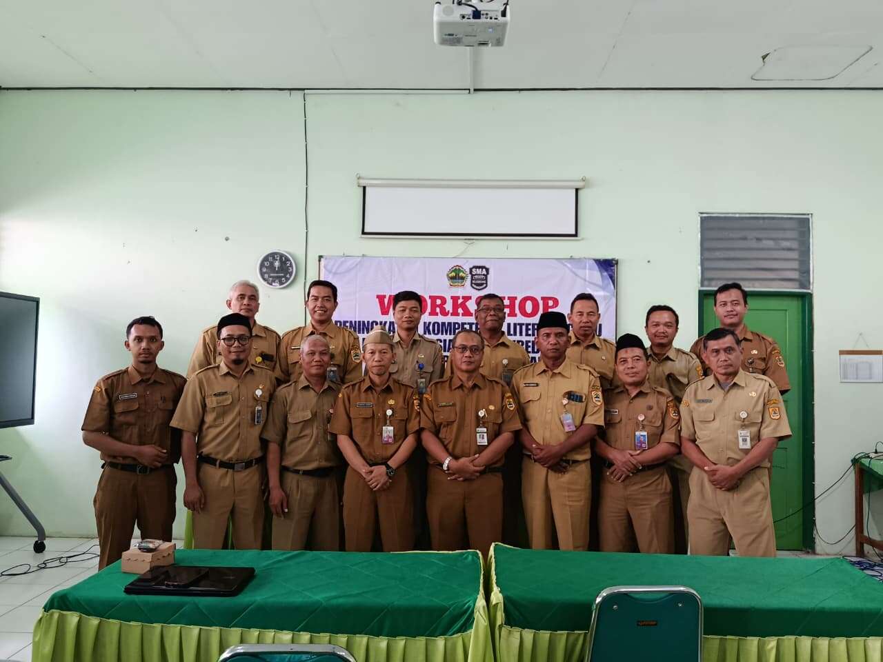 WORKSHOP Peningkataan Kompetensi Literasi Guru
